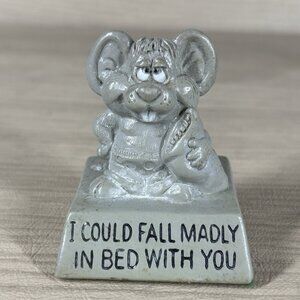 Vtg Kitschy I Could Fall Madly In Bed With You Plastic Mouse 1974 Wallace Berrie